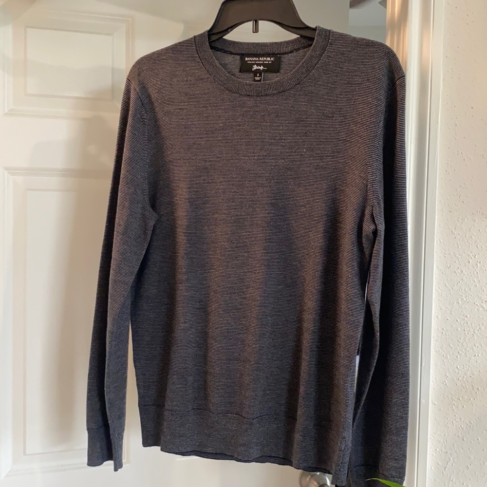 Banana Republic long sleeve blue striped sweater